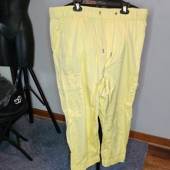 Evolution yellow khaki cargo jogger. 2 avail. Sz XL & XXL - Picture 3 of 7
